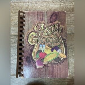 A TASTE OF GEORGIA Vintage 1977 Newman GA Junior Service League COOKBOOK Recipes